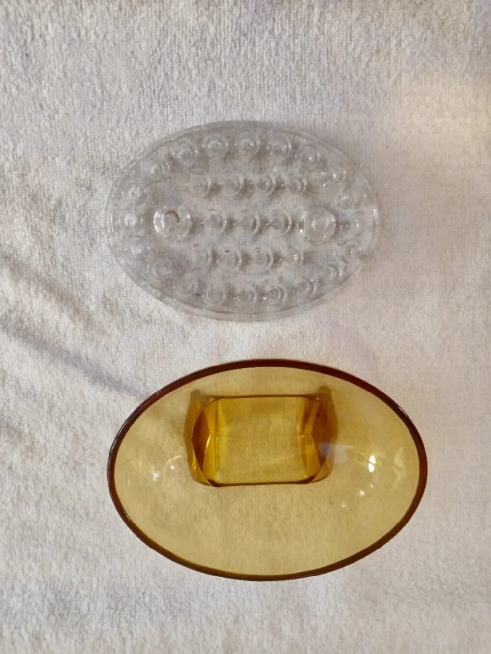 Vintage Martinsville Viking #1048 Oval Amber Flower Frog